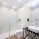 C4 Retreats Gozo 게스트하우스 4*