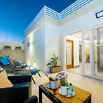 C4 Retreats Gozo 게스트하우스