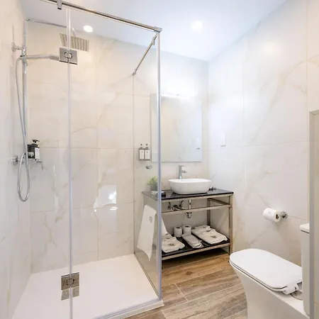 C4 Retreats By Georges Boutique Living *
