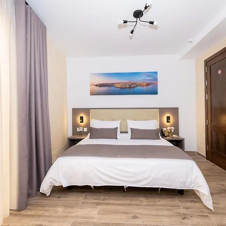 C4 Retreats By Georges Boutique Living Guest house Xaghra