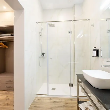 Guest house C4 Retreats By Georges Boutique Living *