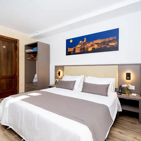 C4 Retreats By Georges Boutique Living Guest house Xaghra