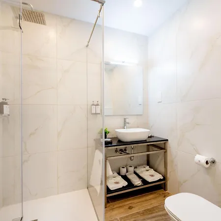 C4 Retreats By Georges Boutique Living * Xaghra