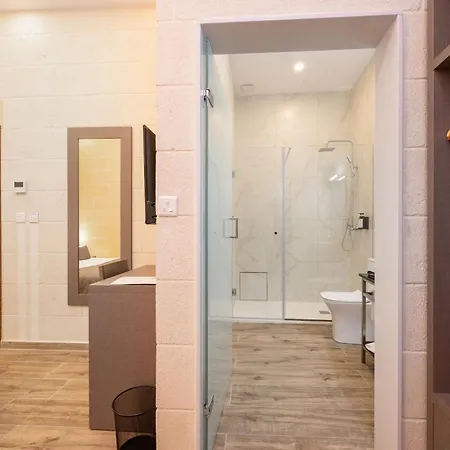 C4 Retreats By Georges Boutique Living