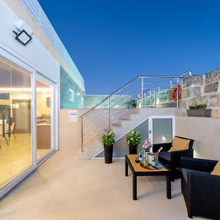 C4 Retreats By Georges Boutique Living Guest house Xaghra