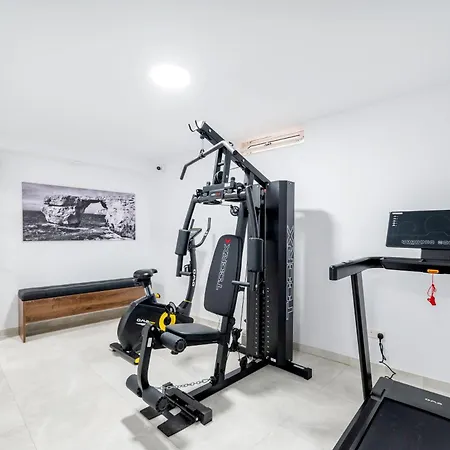 C4 Retreats Gozo 게스트하우스 자프라